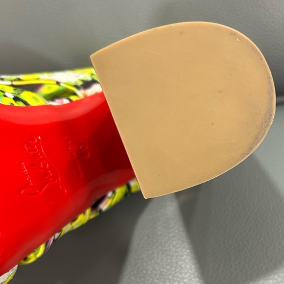 Vibrant Patterned Strappy Sandals - Picture 9 of 12